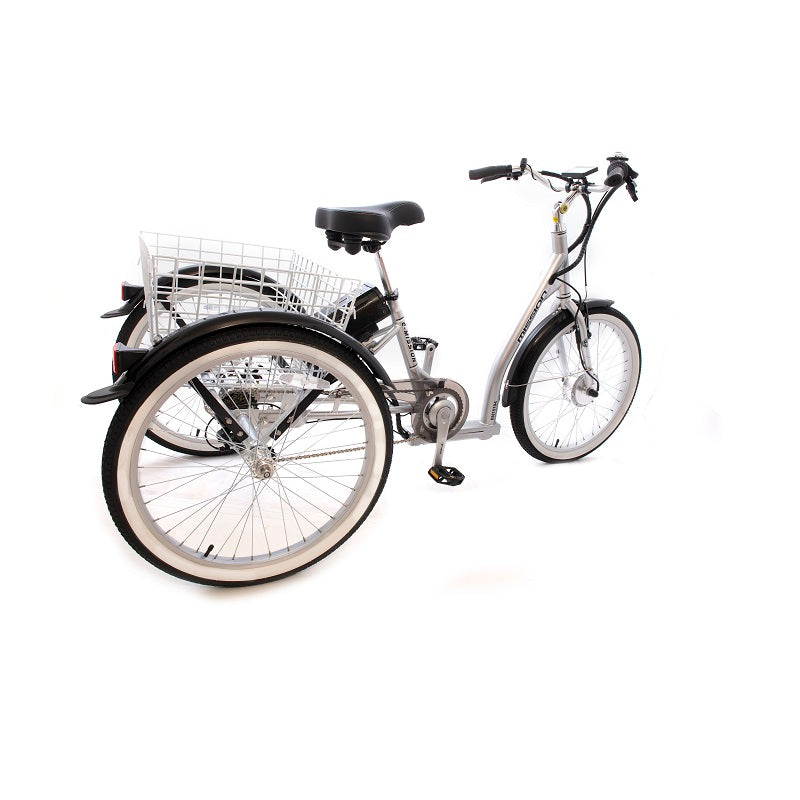 Adult three clearance wheel tricycle